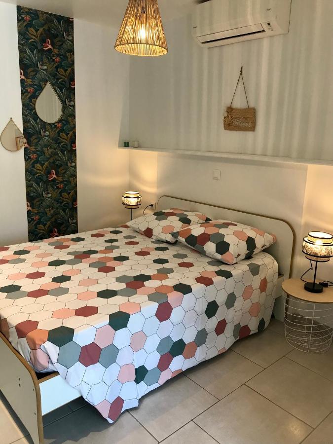 Gites Le Petit Voyageur Sainte-Anne  Ngoại thất bức ảnh