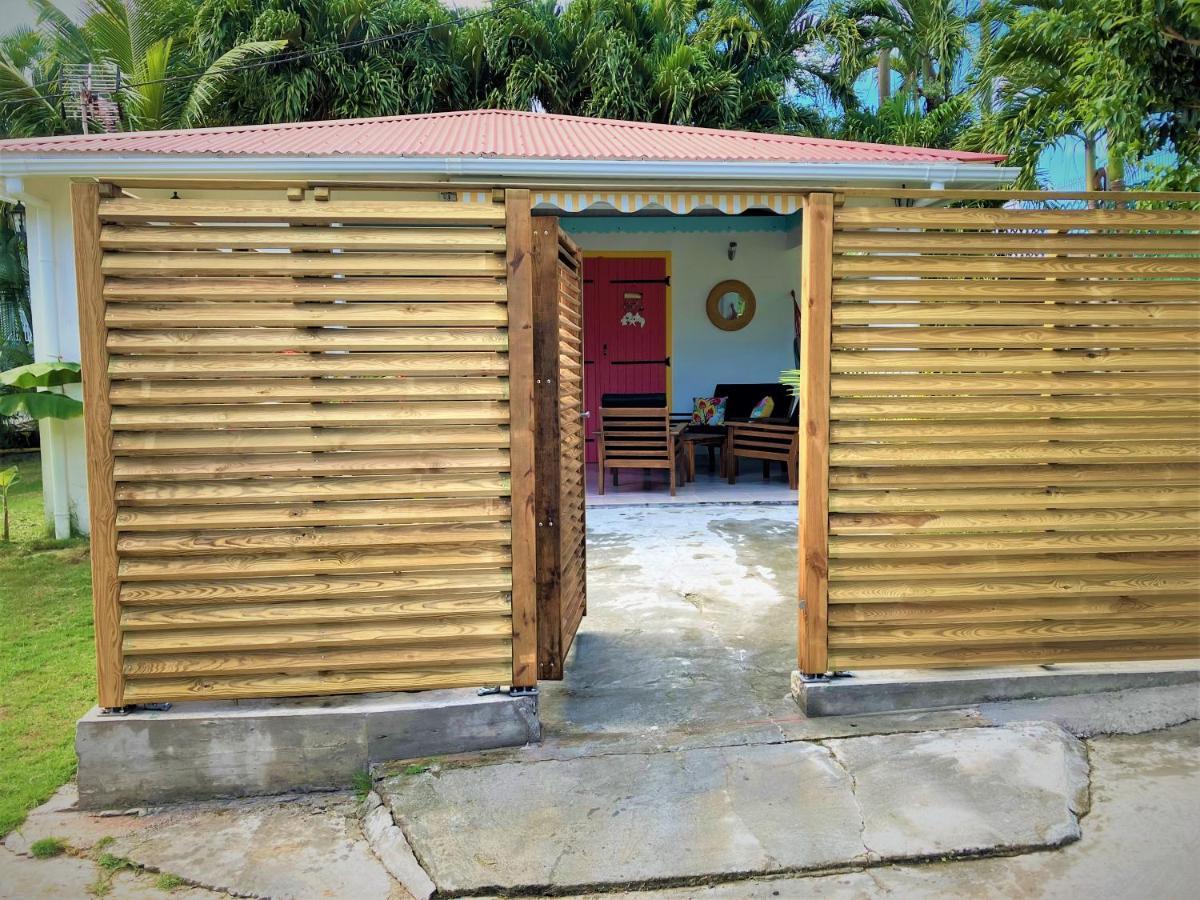 Gites Le Petit Voyageur Sainte-Anne  Ngoại thất bức ảnh